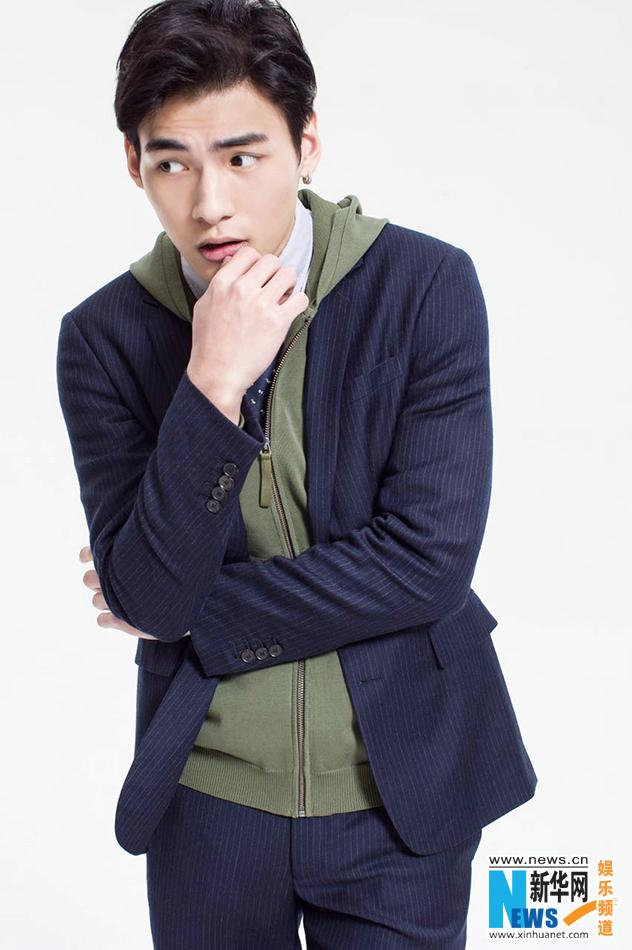 文渊 期刊(文渊杂志大片曝光 花样演绎帽衫穿搭时尚法则)
