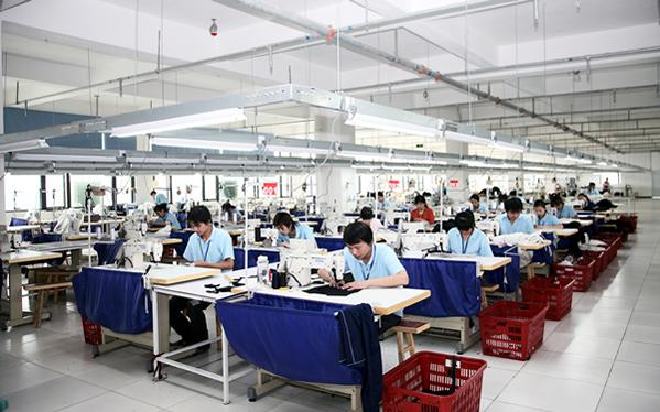 找服装加工厂到他们家就对啦(新手服装店主需要找个靠谱的加工厂)