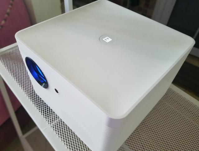 暴风影音电视怎么投屏(暴风AI无屏电视评测 除了人工智能还有什么？)