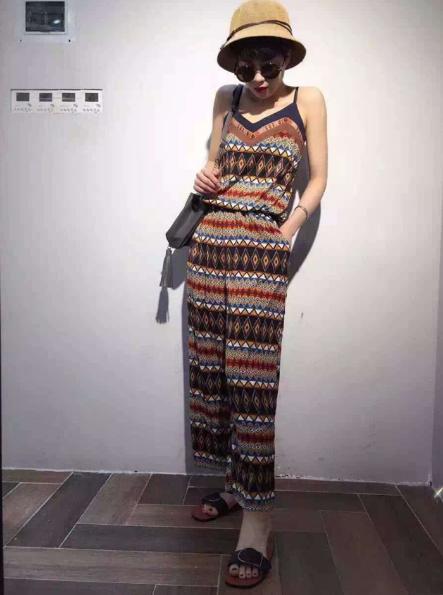 女装货源哪里好联系 杨哥拼货进货好(杨哥拼货揭秘：服装好生意是怎么来的)