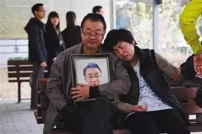 百度医疗广告 魏则西(魏则西之死：愿天堂里没有百度和莆田系)