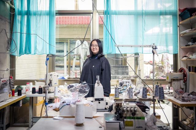 农村宝妈创业做什么好(全职妈妈转行做淘宝店主，带10名农村妇女创业，年入50万！)