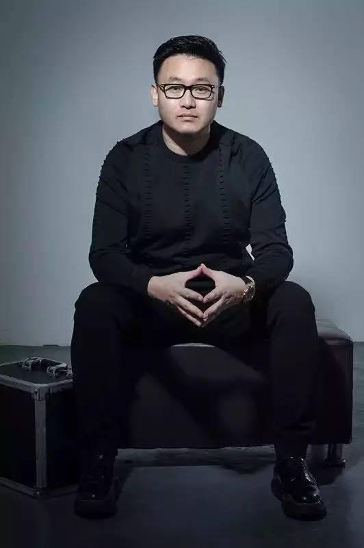 世纪鲲鹏娱乐营销(娱乐营销进入资本竞争时代，世纪鲲鹏豪举15亿拉升行业门槛)