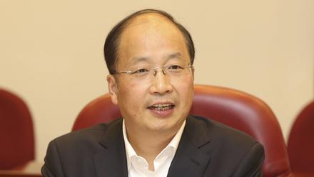 易会满学历(“逆袭”的易会满：从中专生到“宇宙行”董事长，再到证监会主席)