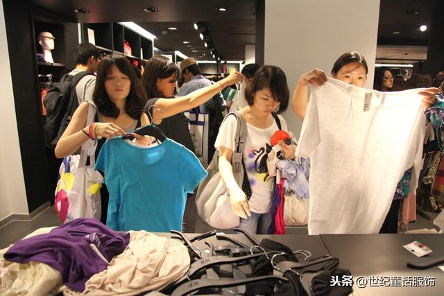 服装陈列技巧培训ppt(服装店铺陈列不会？干货都在这里了)