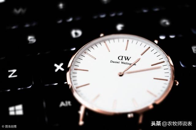 dw手表换表带多少钱(Dw的表带是真的贵，要去哪里买？)