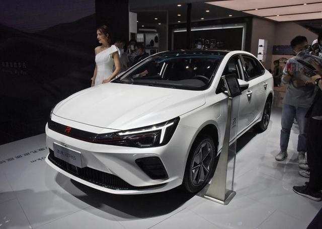 飞凡er6(R品牌更新后的飞凡汽车，ER6为主打车型，主攻亲民家用级市场)