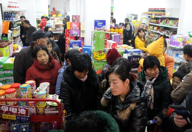 超市什么利润最高(福建一家超市利用“一箱啤酒”，一年狂赚80万，赚钱方法告诉你)