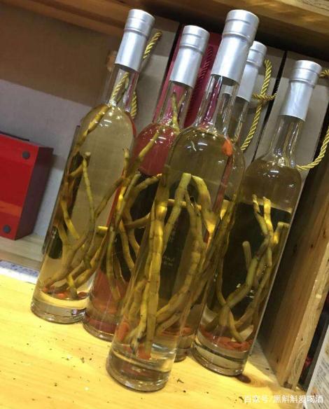 徽六石斛酒(还在喝石斛泡酒？石斛黑酒了解一下)