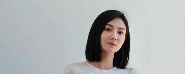 八个方法让头发变浓密怎样头发浓密(头发稀疏怎么办？八个方法让头发变浓密，你也可以成为氛围美女)