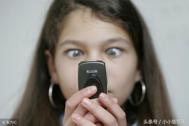 华为手机调整字体大小(华为手机字太小看不清？那是你不会设置！四种方法让手机显示变大)
