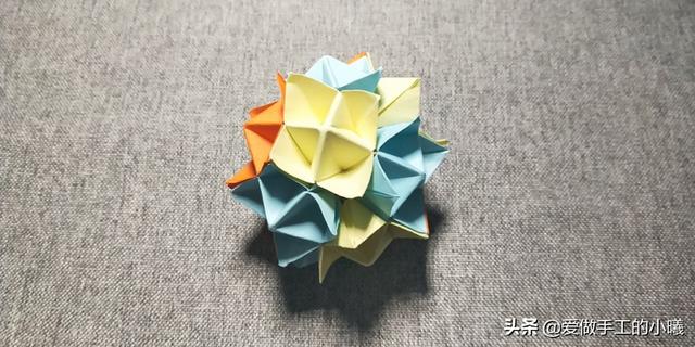 做什么手工最简单最好看(简单花球折纸图解，漂亮又省纸，快来试试)