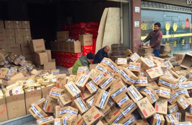 怎么弄垮一家淘宝店铺(搞垮同行淘宝店只需要850块，职业差评师真那么厉害？)