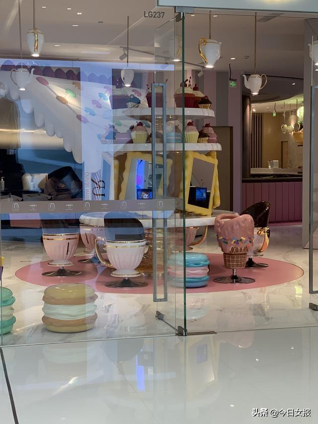 高端理发店洗头多少钱(洗发200元剪发500元起的高端儿童美发店兴起，有家长大呼坚决不去)