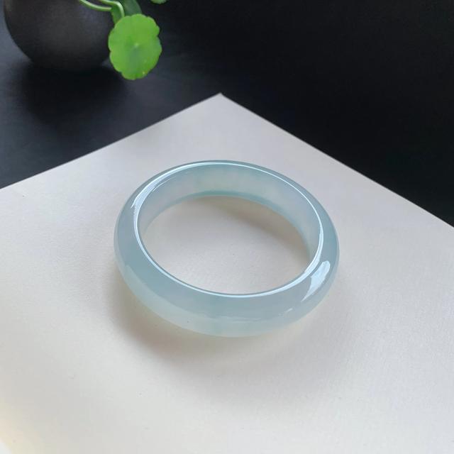 玉的真假鉴别方法声音(如何通过声音来辨别翡翠的真假？)