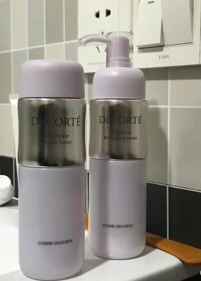 黛珂植物韵律水乳使用顺序(适合混油皮的水乳：)