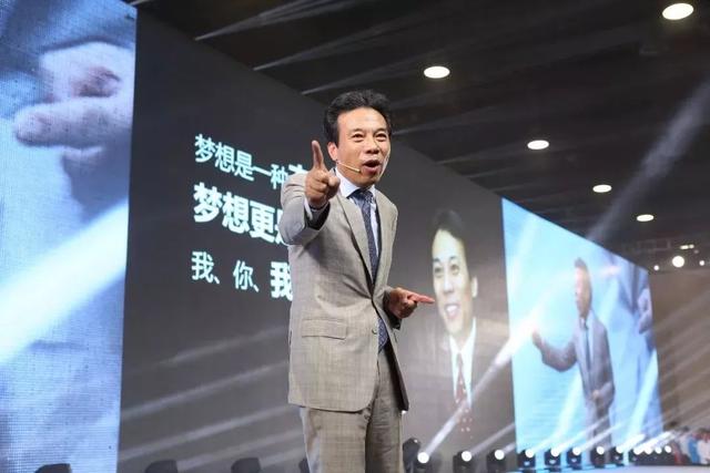 西太平洋大学知名校友:「打工皇帝」离开聚光灯的日子