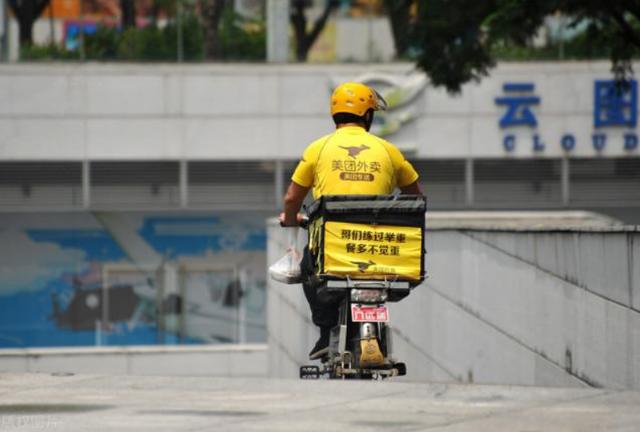 如何在美团开店铺(新手创业想开一家外卖店，应该怎么做？)