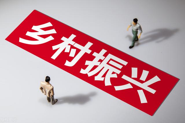 各种小型挣钱机器(适合农村的六个小型加工厂项目，适合你的才是最好的)