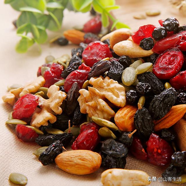 休闲食品加盟店可靠(投资休闲食品行业，加盟品牌怎样选择？)