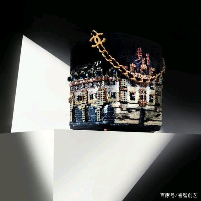 香奈儿新款女包徽章(5款「香奈兒女士城堡工坊系列」包款，用精致承载女性的浪漫精神)