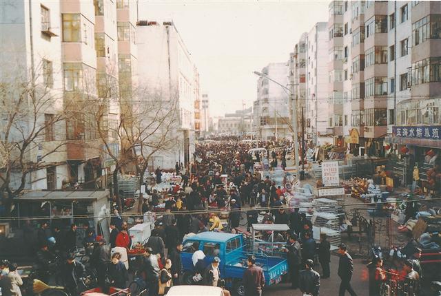 个性饰品店起源于(从1978到2021，看见一个花鸟鱼市的前世今生)