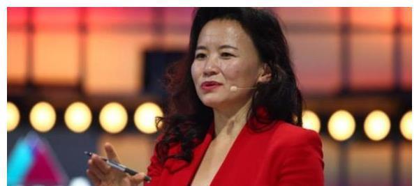 陈蕾主持人间谍家庭(卧底央视20年，因口误暴露出真实身份，间谍成蕾最后的下场如何？)
