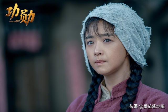 张海亮申纪兰(《功勋》农村强体力劳动，例假不调，为申纪兰生育埋下伏笔)