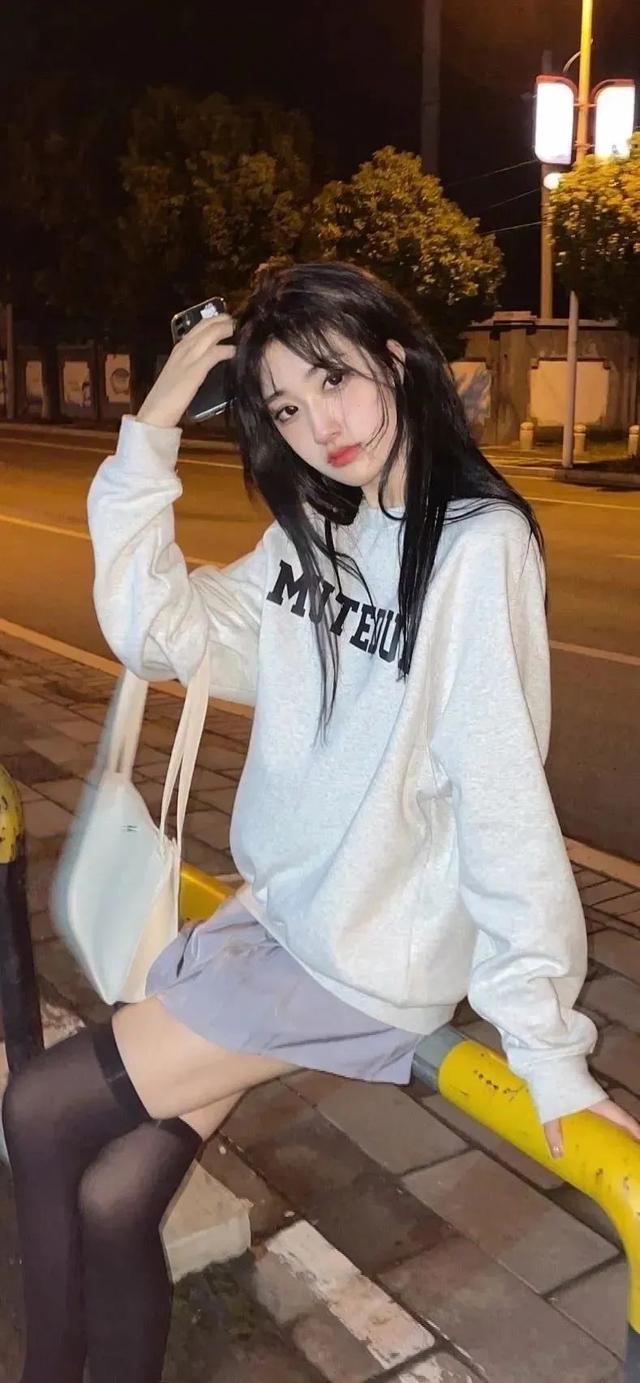 微信背景壁纸美女(全面屏手机美女壁纸（63）)