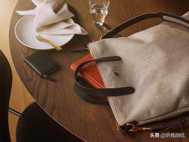 男士名牌钱包有哪些品牌(2021年618男士手提袋推荐（建议收藏）无广告纯干货)