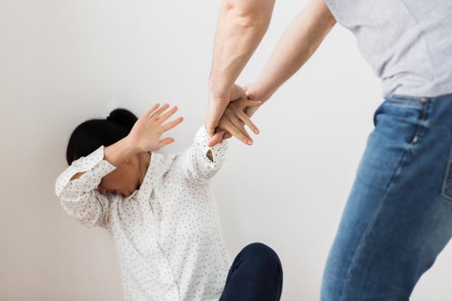 孕妇遭前夫纠缠6年aqq(孕妇遭前夫跟踪纠缠6年,探视权可以终止吗)
