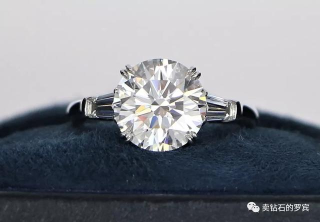 微信邀约话术模板卖钻戒已活动形式(珠宝销售技巧1757：钻戒介绍话术怎么说，通俗易懂？)