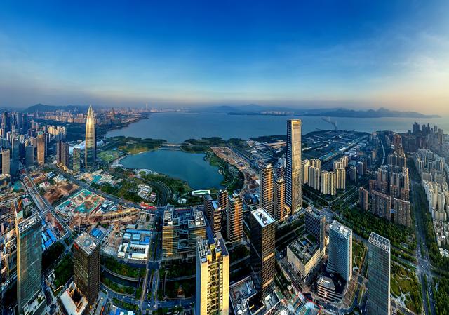 中国10大超级豪宅(十大超级豪宅有谁？单价20万深圳湾1号排第三，背后惊现医疗大佬)