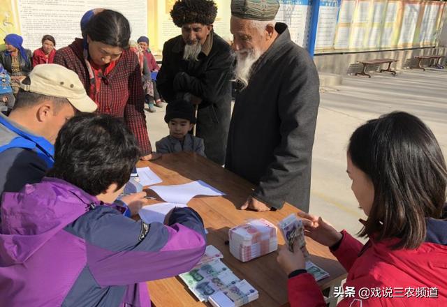 低保户银行卡不能超过多少钱(低保户允许有存款吗？限额多少？多久核查一次？答案揭晓)