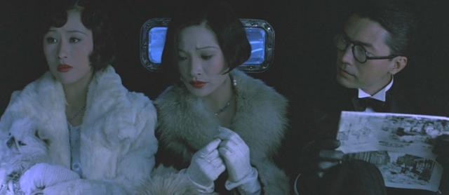 邬君梅末代皇妃剧照(她是末代皇妃，经历史上最难离婚，被婚姻所累，却比皇后更幸福)