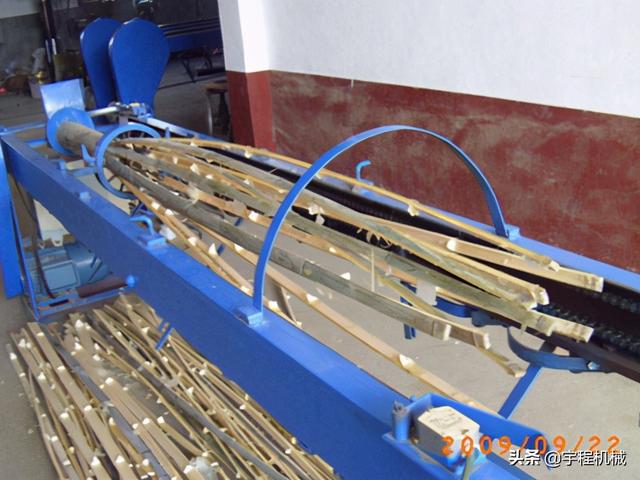 竹片小型加工机器(竹子破蔑机有哪些，去哪里买)