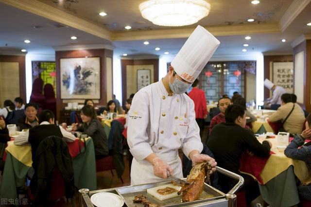 饭店利润率一般是多少(重庆大哥开餐馆，利用“一份低价套餐”，三个月盈利53万，你也行)