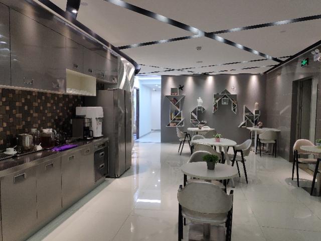 什么是创客空间(创客空间正在杀入二线城市，保姆式服务+联合办公方式受热捧)