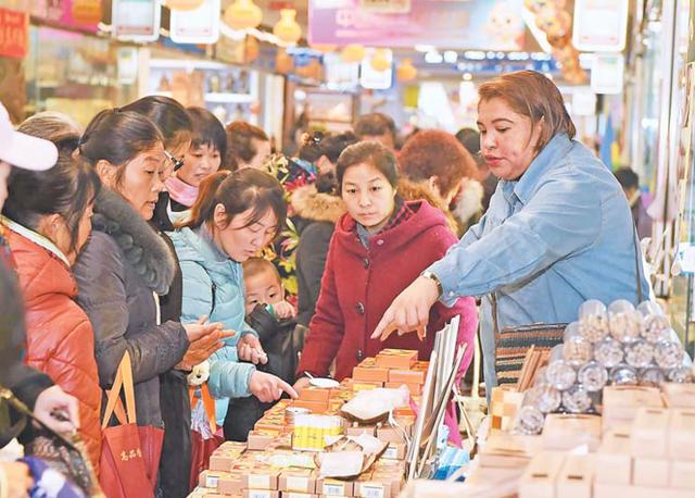 义乌小商品货源(10万种“洋货”一站式采购——义乌中国进口商品城速写)