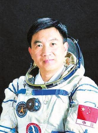 神舟七号在什么卫星发射中心发射宇航员是谁(记中国退役航天员吴杰：飞天有梦 壮志无悔)