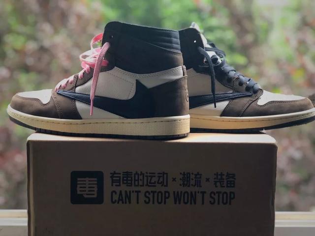爱拍鞋子价格图片(晒鞋 | YEEZY 海盐给你点“盐”色瞧瞧！Nike热情辣椒喷)