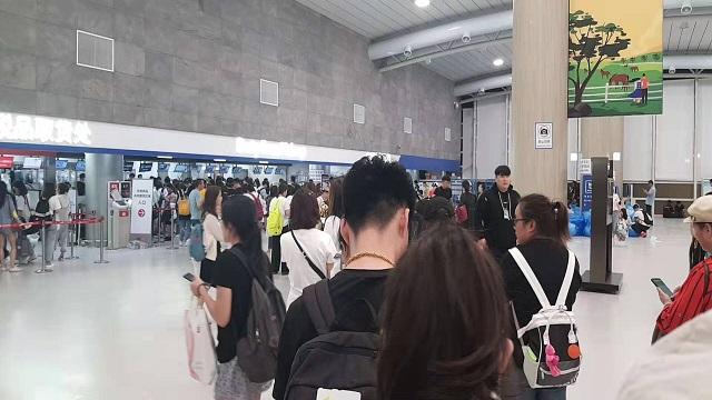韩国代购女装一手货源(独家 | 韩国美妆假代购调查：拍认证视频只要150元)