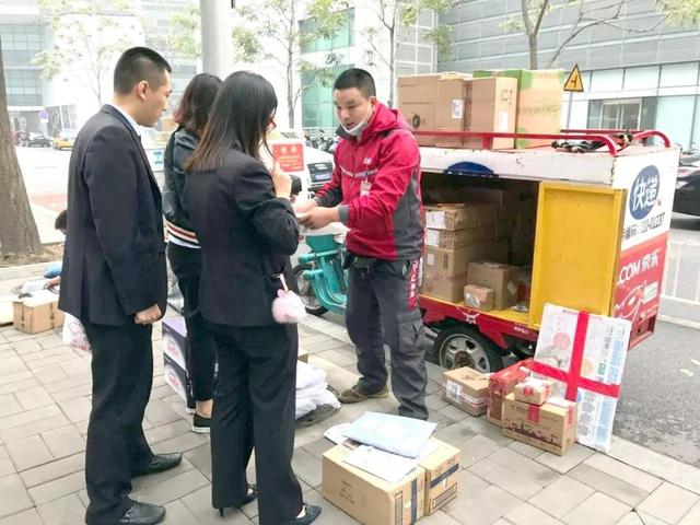唐山快递招聘信息(备战“双11”！唐山多家快递公司忙“招兵”)