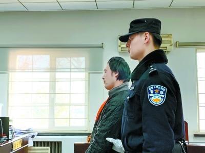 千里眼插件手机版下载(控制摄像头偷窥他人家里隐私，售卖“千里眼”软件，男子被判刑)