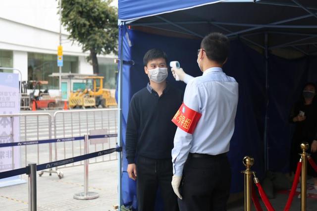 白马服装批发市场什么时候开门(白马服装市场3月初复市，越秀举行复市防疫演练)