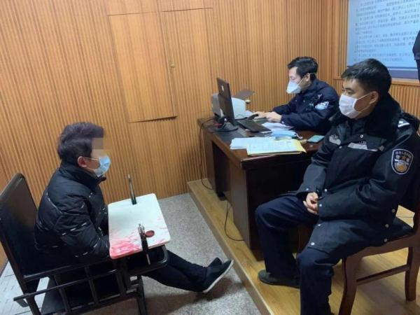 朋友圈赚钱图片(发了一条朋友圈，竟然进账120万！可惜这种赚快钱的方法写进了刑法)