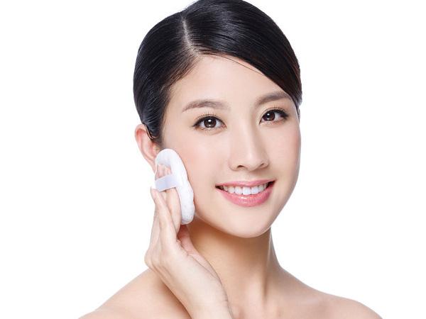 雅诗兰黛精华怎么用(雅诗兰黛精华液的正确使用方法)