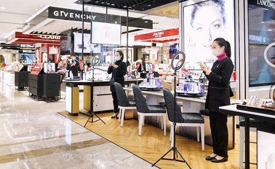 自然堂厂家招聘信息(首批300人 银泰百货扩大新零售导购招聘)