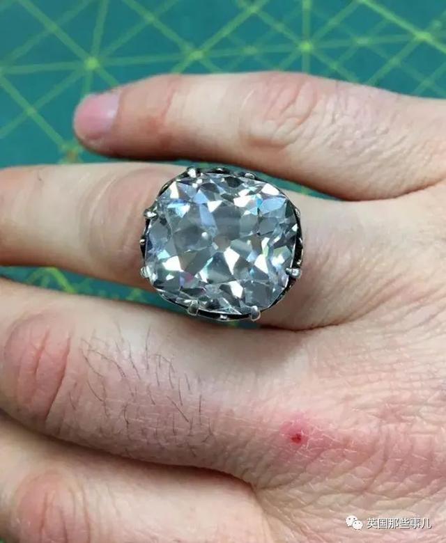 余额宝20000000元一天收益多少(随手买的旧货其实是无价之宝，转手买了上百万…这也太爽了)