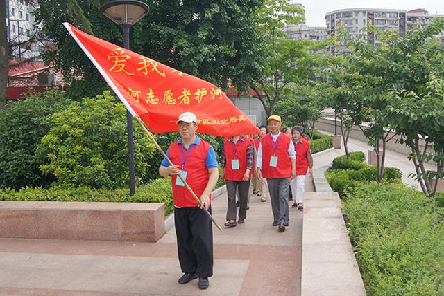 苏州河畔的老人们：半生傍水而居，十年志愿护河(苏州联建公寓)